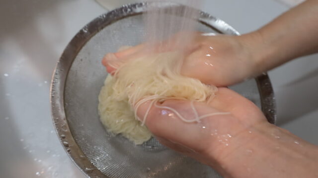 ニラがシャキシャキ!節約レシピ!やみつき絶品そうめんチャンプルーの豚肉で簡単作り方。 6 ニラがシャキシャキ!節約レシピ!やみつき絶品そうめんチャンプルーの豚肉で簡単作り方。 IMG 9829 ニラがシャキシャキ!節約レシピ!やみつき絶品そうめんチャンプルーの豚肉で簡単作り方。