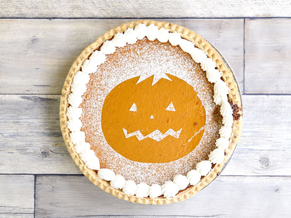 コストコ『パンプキンパイ』のおすすめ度は? 気になるサイズや食べ方をチェック!