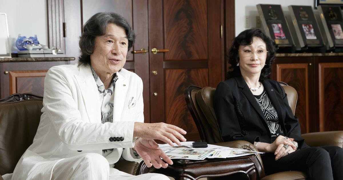 夫(社長)の反対を押し切りVR筐体を開発!? 異例の社内ベンチャー設立経緯から世界平和の野望まで、“名物夫人(会長)”のゲームへの深い愛【コーエーテクモ:襟川恵子インタビュー】_002