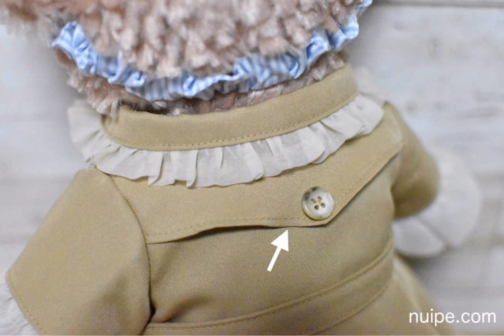 シェリーメイのトレンチコートの後ろヨーク