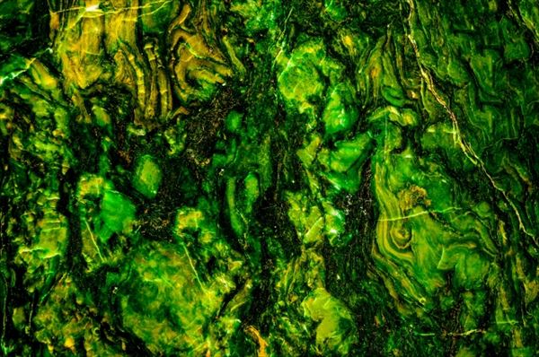 グリーンストーンの形や意味は各国それぞれ