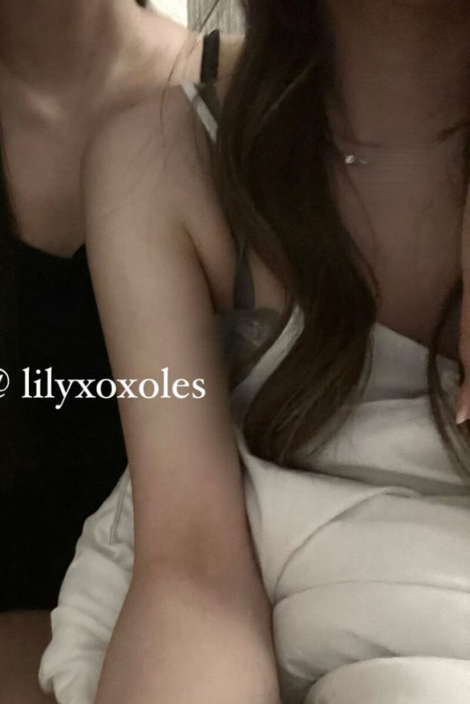 日本高质量女同博主 lilyxoxoles(Ririka&Aya)onlyfans资源合集下载【16P+42V】 18 lilyxoxoles