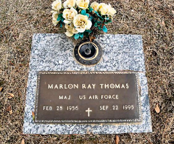 Marlon Thomas gravesite