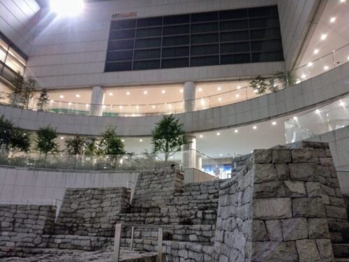 東京オペラシティの館内