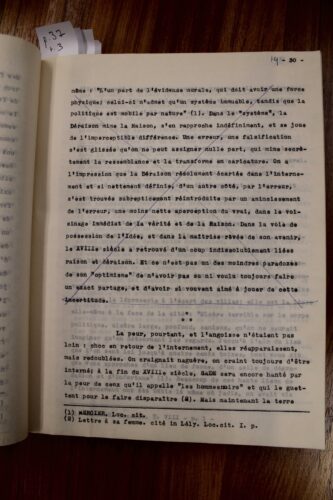 Page aux trois quarts biffée
