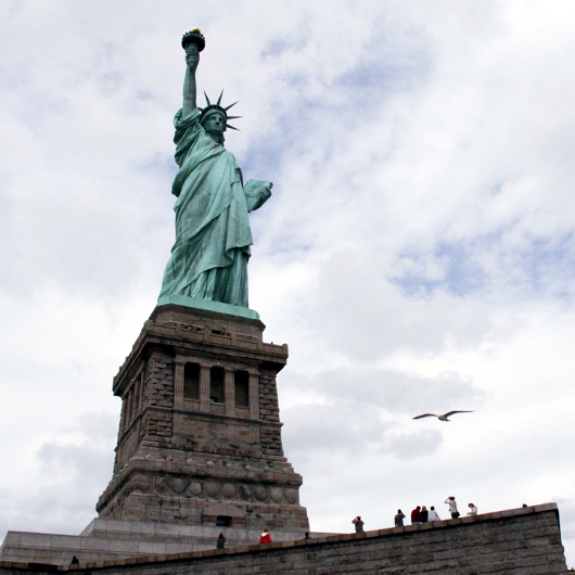リバティ島フェリーで自由の女神に会いに行こう!(地図つき)_b0007805_3114717.jpg