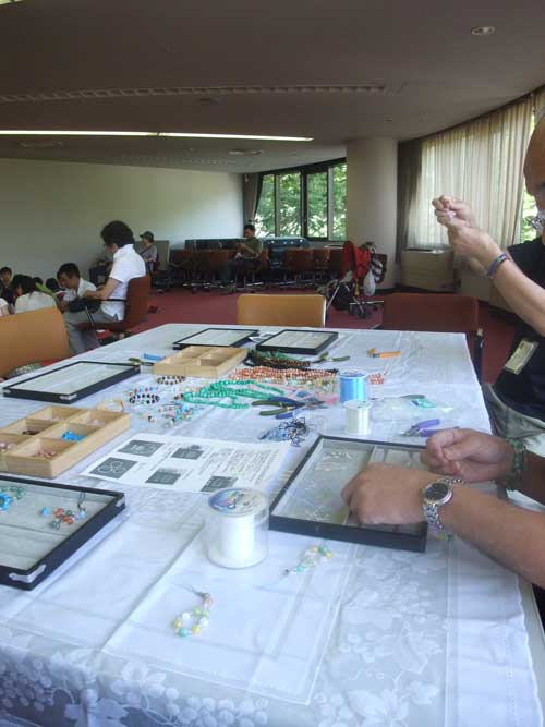 【山梨地場産業センター・かいてらす で甲斐の地酒呑み比べ!!】_a0005436_20483749.jpg