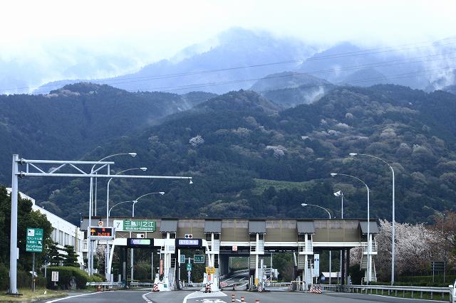 4月6日 逆打ちお遍路65番札所・64番札所_a0045932_15552348.jpg