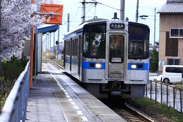 4月6日 63番札所・吉祥寺から61番札所・香園寺_a0045932_2252217.jpg