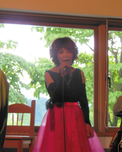 シャンソン発表会_f0114172_2243087.jpg