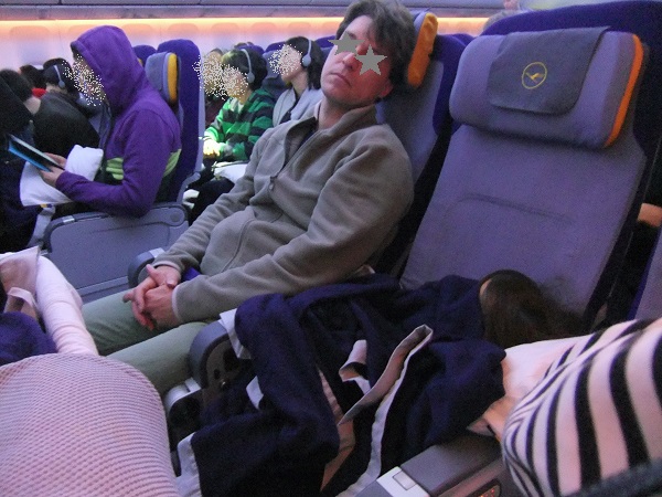 赤ちゃん連れ飛行機の旅 2015-2016_f0097363_1614294.jpg