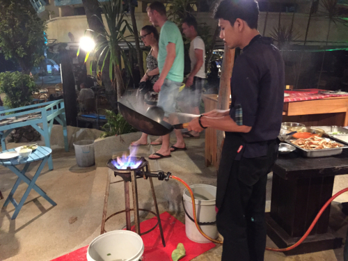 【16日目 アオナン】BBQビュッフェとニャンコ麺屋さん_c0344477_14342449.jpg