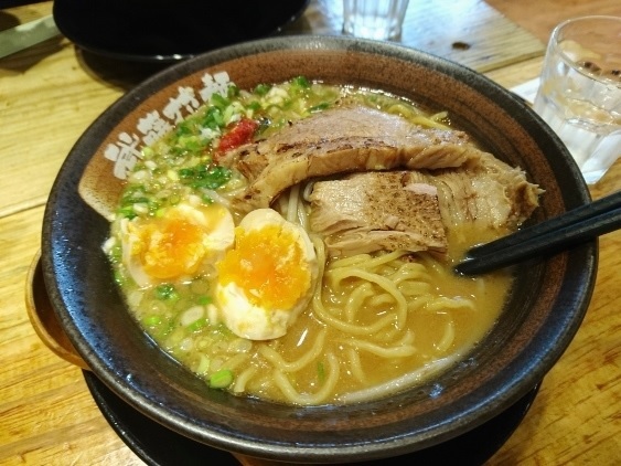 台北 厚み満点チャーシュー 武藤拉麵さんとタピオカドリンク_c0326599_14314797.jpg