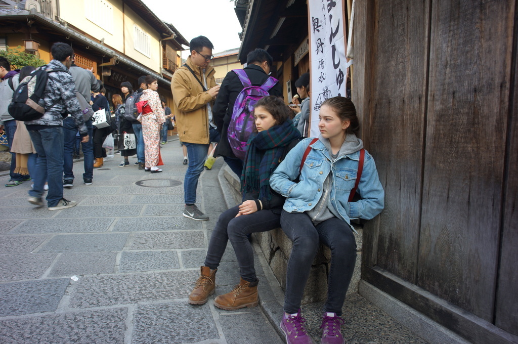 伏見稲荷の鳥居とAMPELMANN (2016春)_c0180686_00521988.jpg