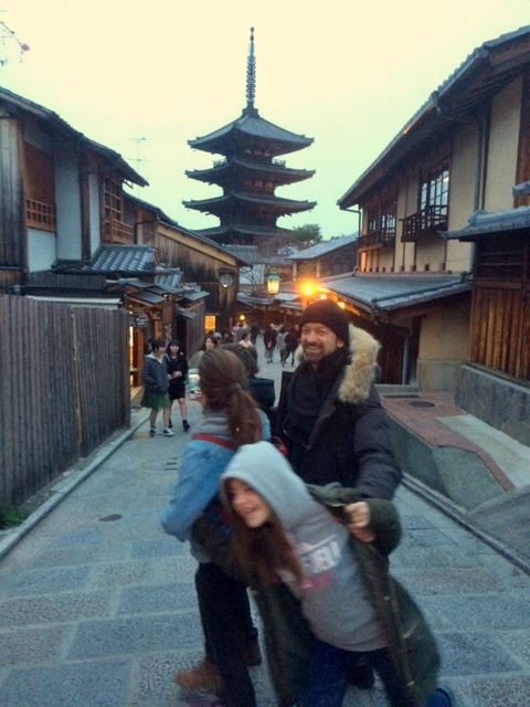 伏見稲荷の鳥居とAMPELMANN (2016春)_c0180686_08025481.jpg