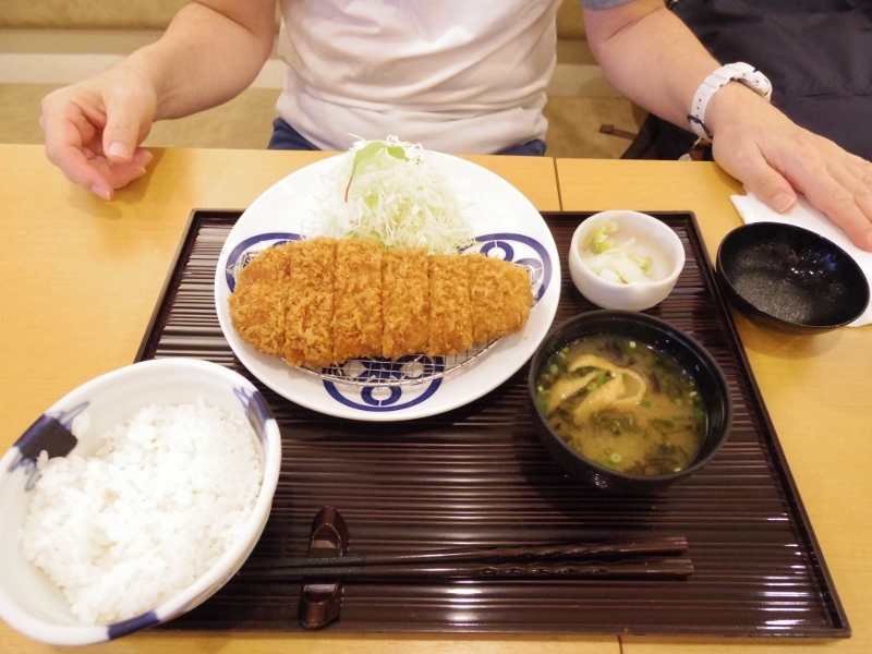 揚げたて(まい泉 荻窪)_b0287241_21091637.jpg