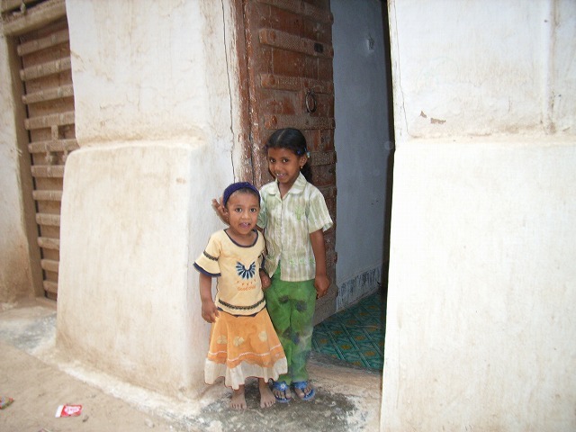 私の幸福のアラビア「イエメン」は今 飢餓とコレラに苦しんでいる!_b0287088_20424137.jpg