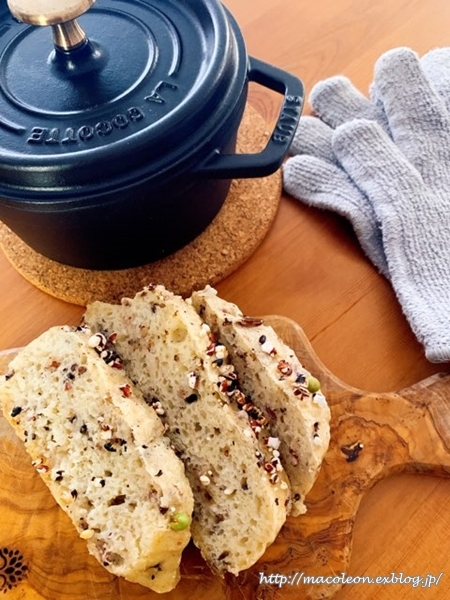 ストウブでぱん_a0344633_17430475.jpg