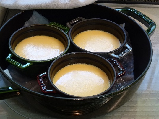ストウブで蒸しプリンと、ちょい悪しじみ君♪_d0319943_07585691.jpg