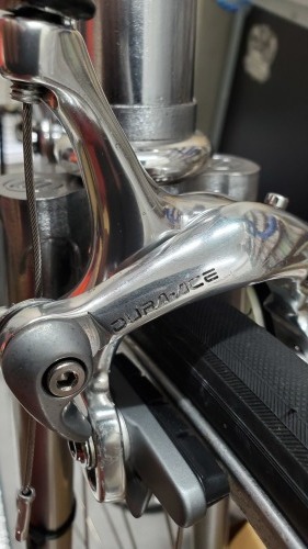 デュラエース BR-7403のクイックリリース固定ボルト_b0005432_18325305.jpg