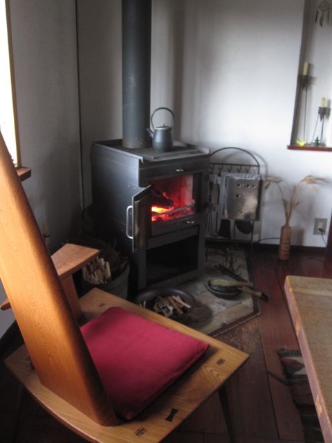 寒波とストーブ_c0292328_23513345.jpg