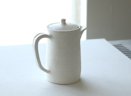 粉引きのティーポット大小_b0387479_09275211.jpg