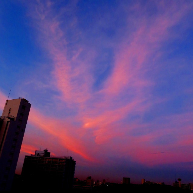 灼熱幻夜(3)東の夕焼け_a0390578_04210657.jpg