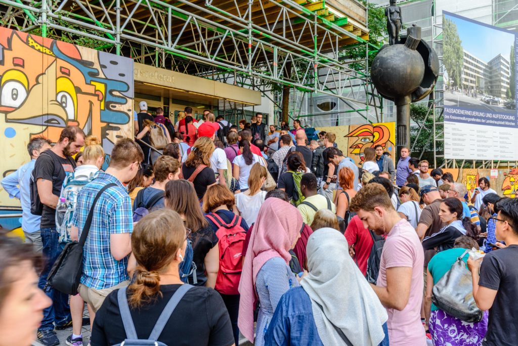 無償で滞在ビザ申請サポート!