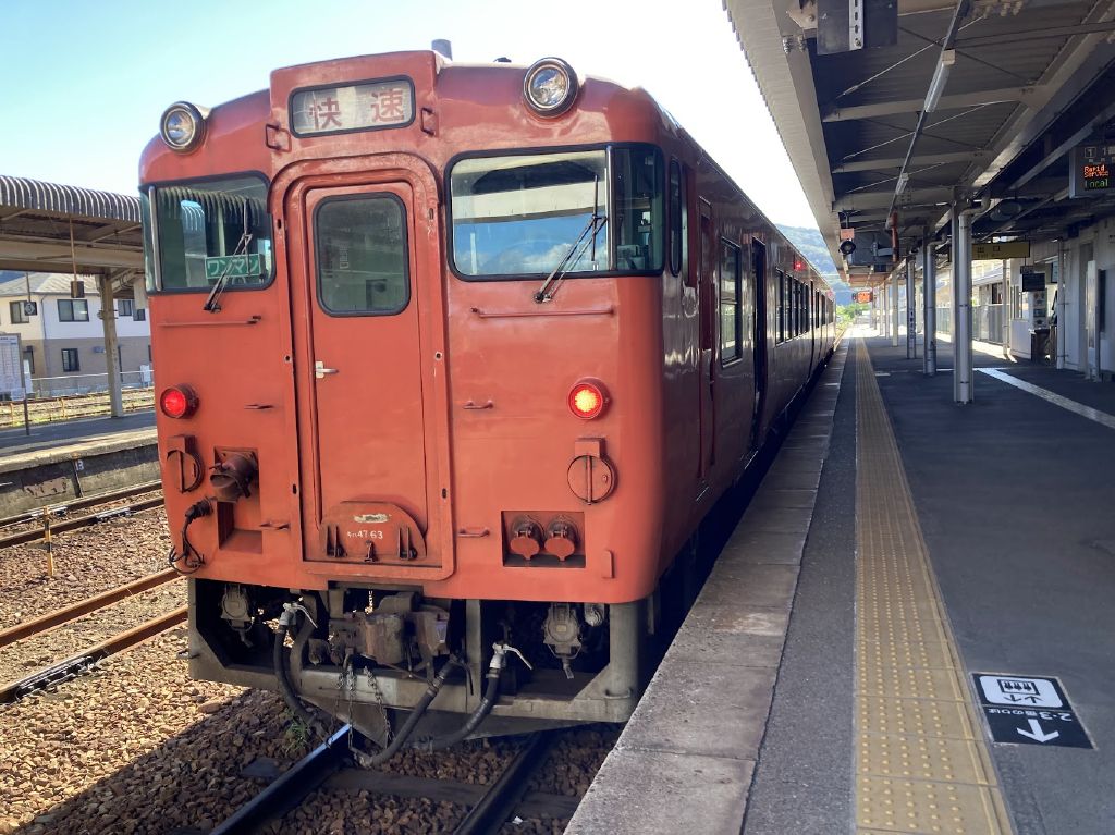 こいつが備後落合とは言わなくても、備後庄原まで行ってくれれば、輪行的にはかなりできることが増えるんですけどね