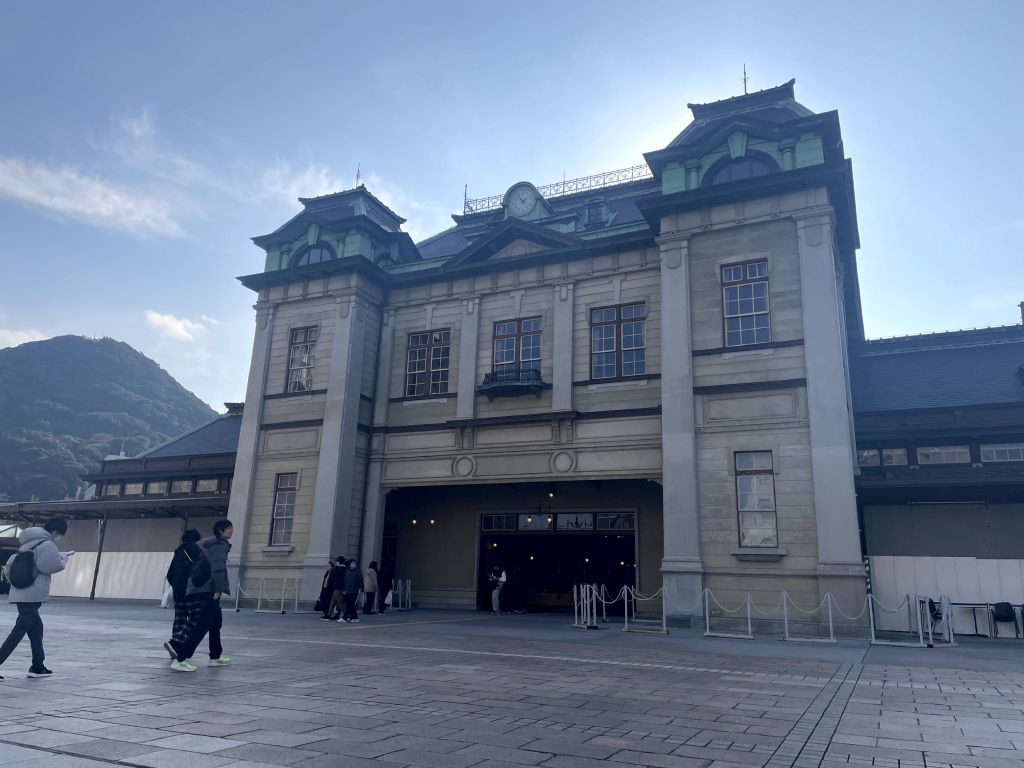門司港駅ってしょっちゅう工事しているような気が・・・