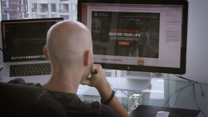 How To Manage Time When Building Your Online Business