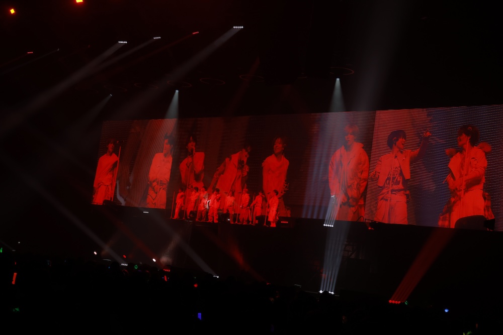 OCTPATH/『OWV・OCTPATH MASHUP LIVE 2025 TWO THRONE』2025年12月13日の公演より(撮影=山口比佐夫)