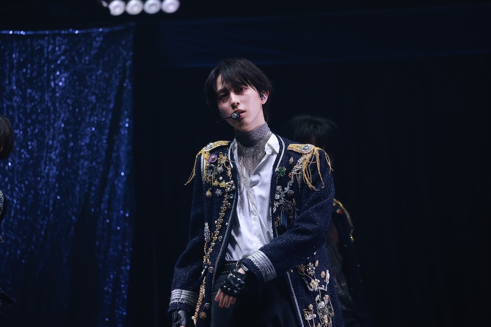 四谷真佑(OCTPATH)/『OWV・OCTPATH MASHUP LIVE 2025 TWO THRONE』2025年12月13日の公演より(撮影=山口比佐夫)