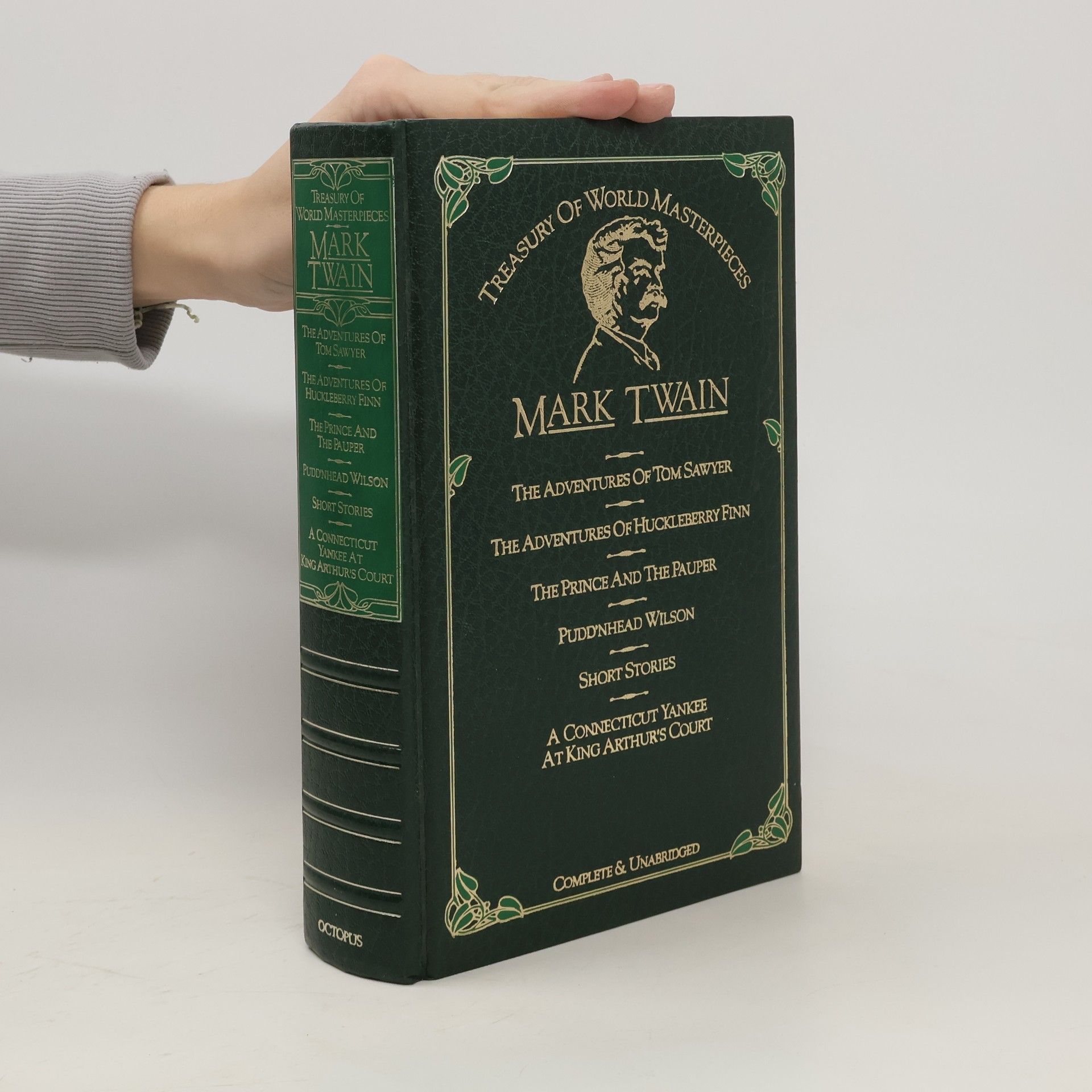 The Adventures of Tom Sawyer ; The Adventures of Huckleberry Finn ; The Prince and the Pauper ; Pudd'nhead Wilson ; Short Stories ; A Connecticut Yankee at King Arthur's Court