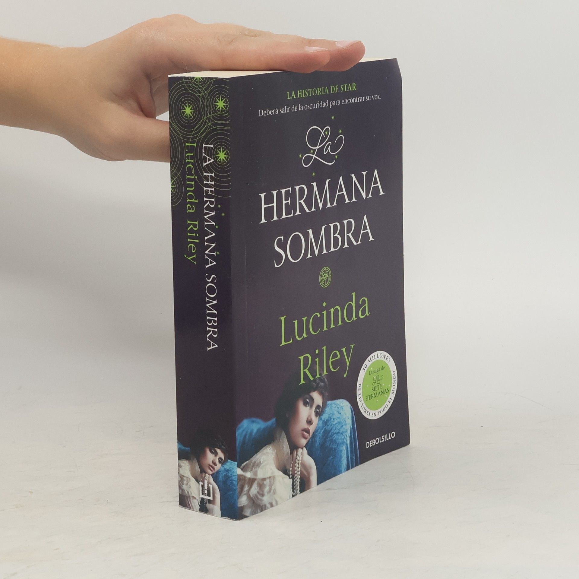 La Hermana Sombra / The Shadow Sister