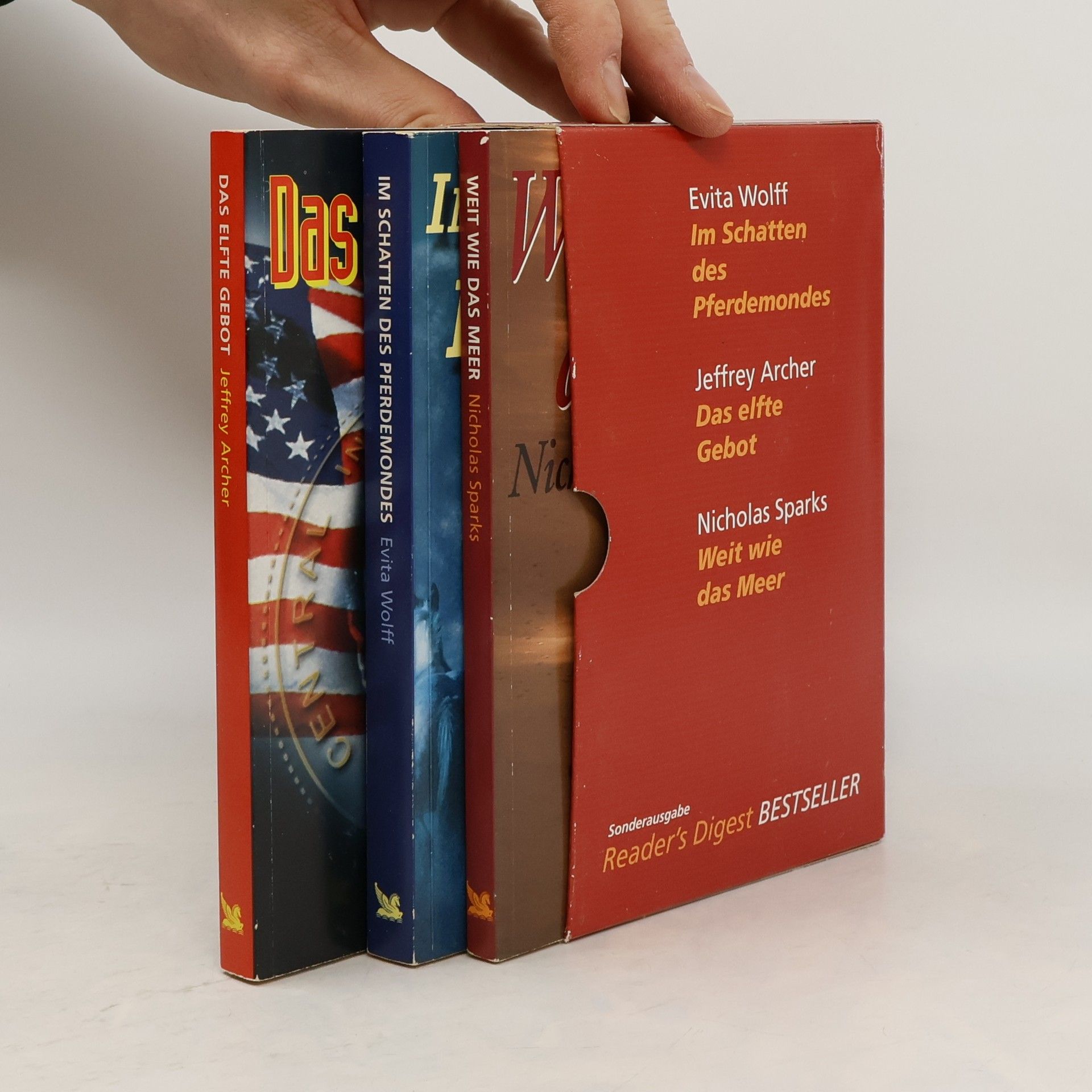 Reader's Digest Auswahlbücher. Im Schatten des Pferdemondes. Das elfte Gebot. Weit wie das Meer