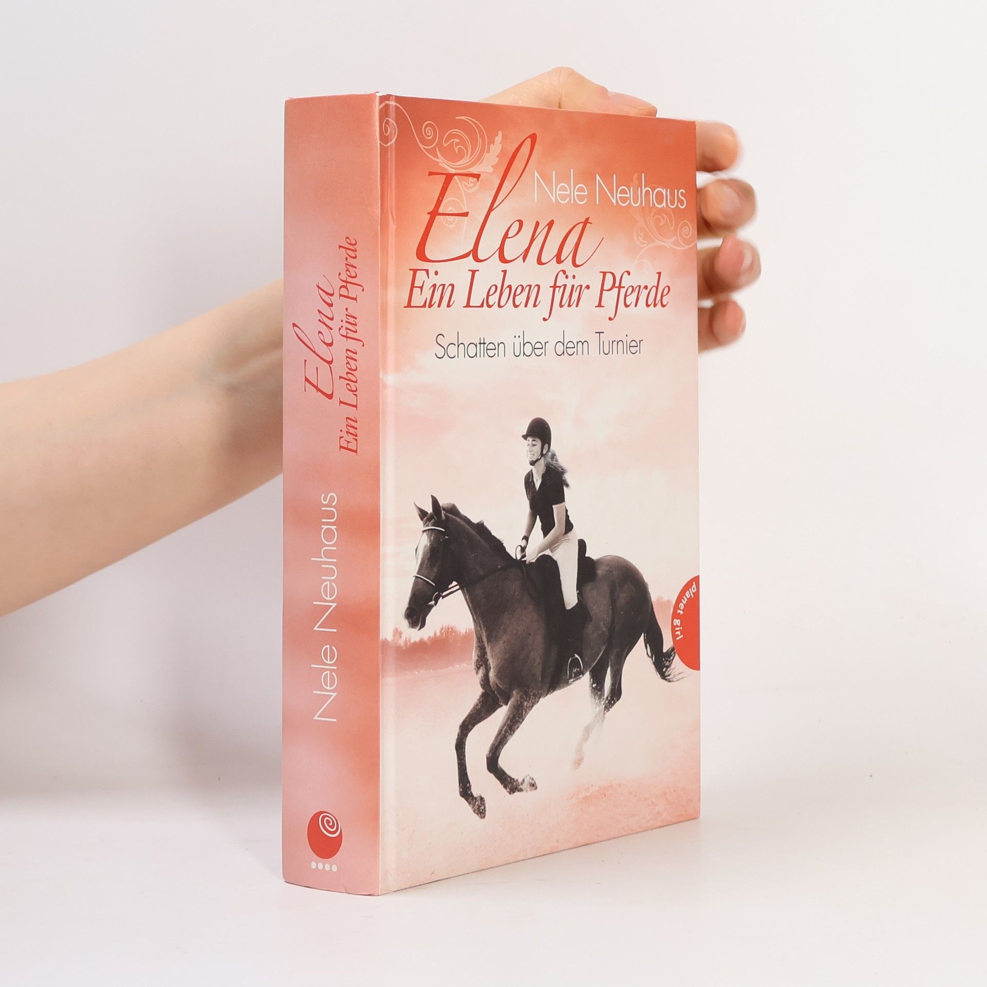 Elena. Ein Leben für Pferde. Schatten über dem Turnier