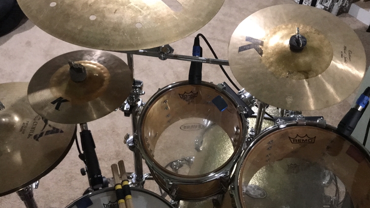 splash cymbal mount above rack toms and to the right of hi-hat