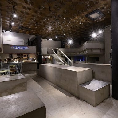 ボイジャースタンドオキナワ_圧巻の250名収容を誇るキャパシティ!