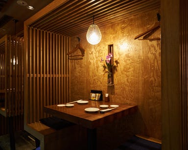 ゆったり掘りごたつで海鮮料理と沖縄料理が味わえる店 魚じん_お洒落な2名様用半個室も♪