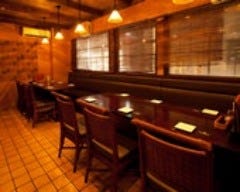 10名様以上で半個室がご利用いただけます チキン料理屋 TORIGE_10名様以上で半個室がご利用いただけます