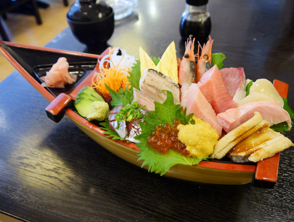 【グルメ】伊豆・伊東で見つけた海鮮丼が大迫力 「日本人で良かったーッ!」と叫びたくなるレベル 【グルメ】伊豆・伊東で見つけた海鮮丼が大迫力 「日本人で良かったーッ!」と叫びたくなるレベル