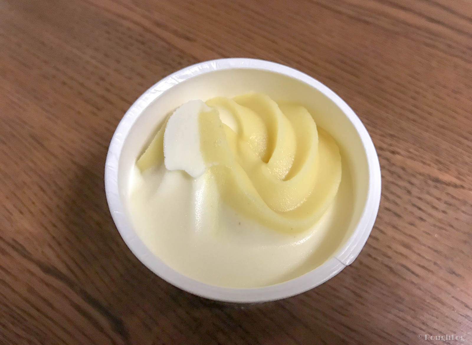 【ふるさと納税】北海道豊富町「とよとみ牛乳ソフトクリーム」季節のミックス(ラ・フランスミックス)味