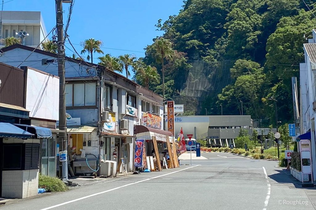 貴美の浜焼きは熱海後楽園ホテル目の前