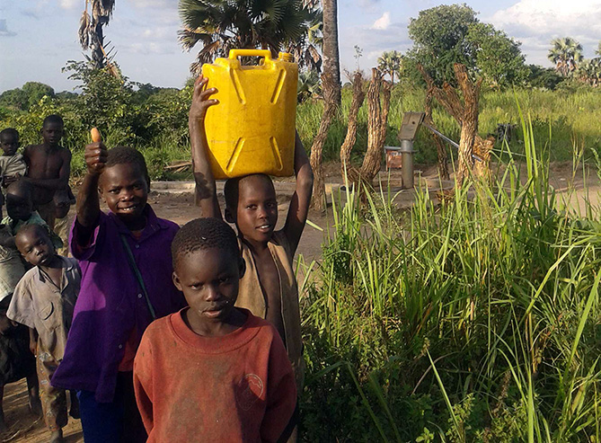 projekt-brunnen-ostafrika-sm Projekt Sauberes Wasser Ostafrika
