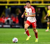 【衝撃】キム・ミンジェ大応援!韓国人気グループがバイエルン本拠地に登場www