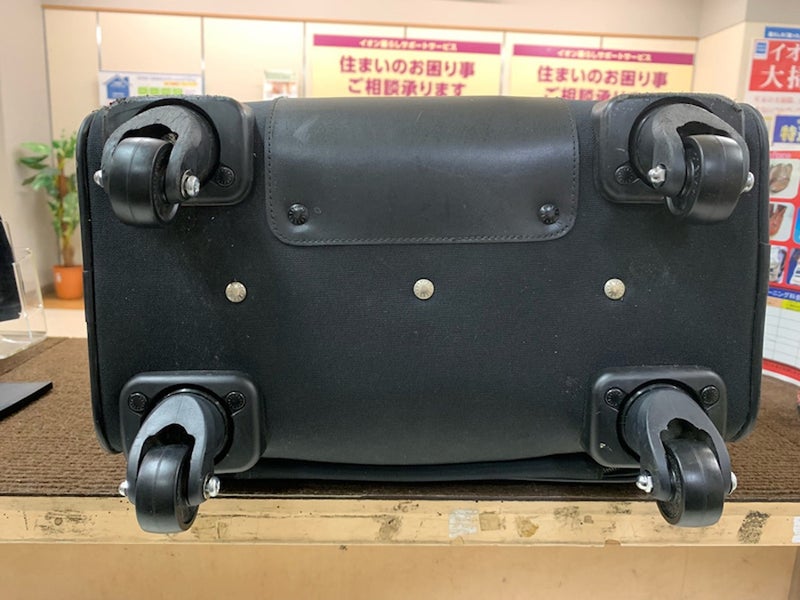 スーツケースのキャスター交換