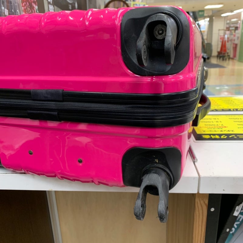 スーツケースのキャスター修理