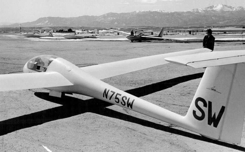Grob G102 Astir CS N75SW, left rear quarter view, at Black Forest Gliderport, near Colorado Springs, Colorado. The mountain at the upper right of the image Pikes Peak. (Jim Freeman via “Abandoned & Little Known Airfields”) Grob G102 Astir CS N75SW at Black Forest Gliderport, near Colorado Springs, Colorado,