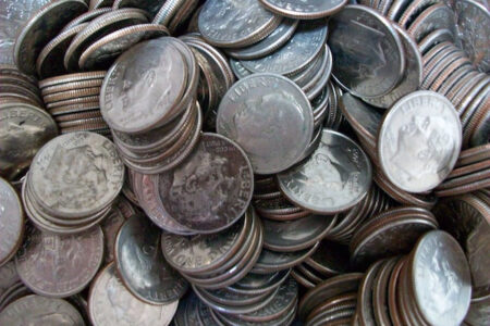 現金輸送トラックから、10セント硬貨200万枚盗んだ一味が起訴される【アメリカ】